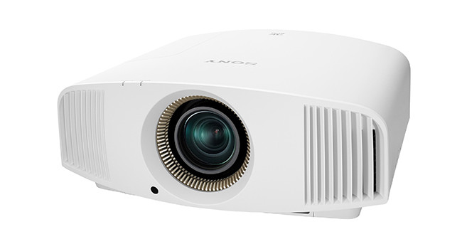 Sony annuncia tre nuovi proiettori per home cinema