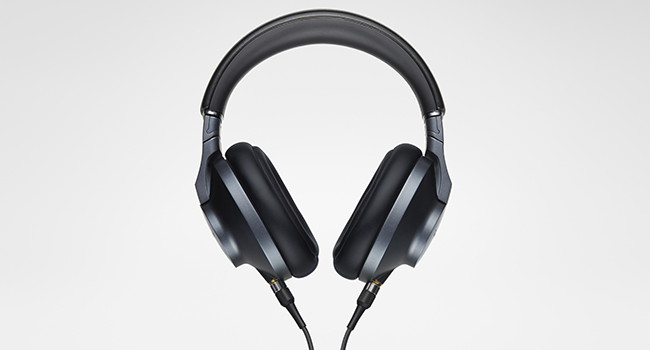 Technics T700, per ascoltare tutto nei minimi particolari