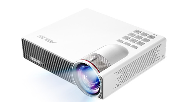 Asus P3B, leggero e luminoso come i LED sanno essere