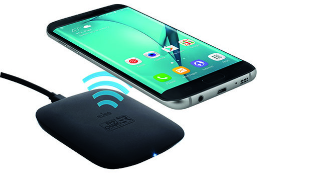 Fast Wireless Charging Station: comodità firmata Puro
