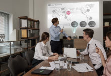 LG introduce due videoproiettori per l’entertainment comodo e divertente