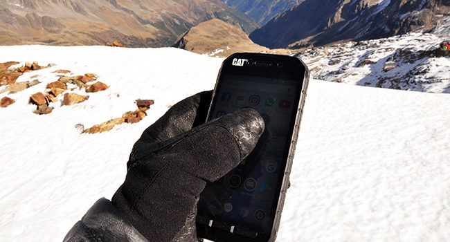 Con gli smartphone Cat Phones vivi al massimo ogni emozione all’aperto