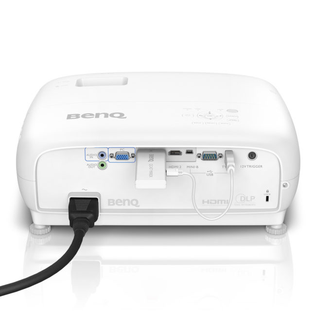 videoproiettore BenQ W1700 recensione
