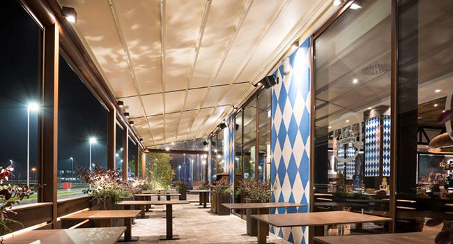 La pergola KE Gennius A2 Compact scelta dalla Birreria Löwengrube