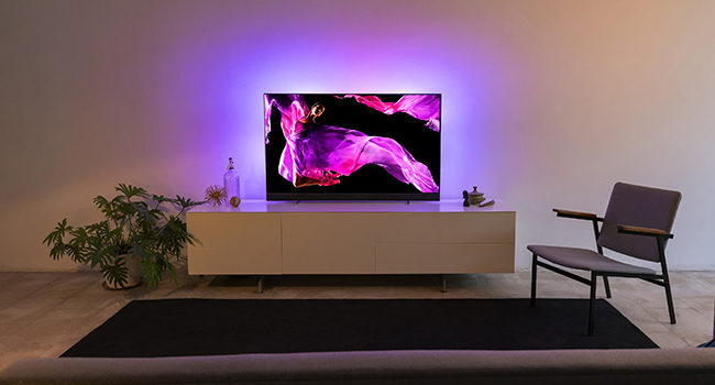 Philips e B&W vera coppia d’assi: l’OLED + 903 ha un audio senza rivali