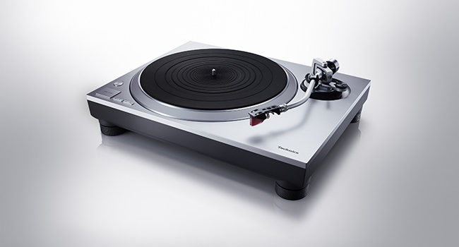 Technics SL-1500C, il vinile a trazione diretta suona la carica