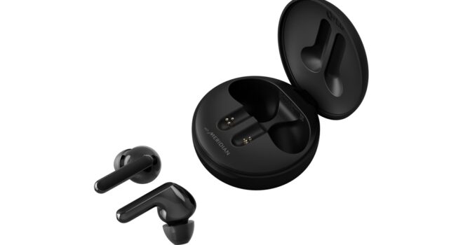 LE CUFFIE TRUE WIRELESS LG TONE FREE FN6 TI REGALANO UNO SPEAKER PORTATILE E UNA COVER PROTETTIVA