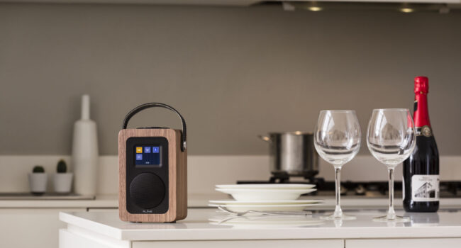 RLINE, il marchio di radio digitali DAB+: con un semplice tocco, la musica del mondo sempre con te 