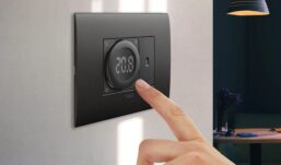 Vimar, nuovo termostato smart, connesso ai tuoi ritmi di vita
