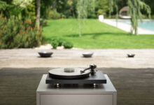 Arriva in Italia Pro-Ject Debut PRO, edizione speciale che celebra i 30 anni dello storico produttore