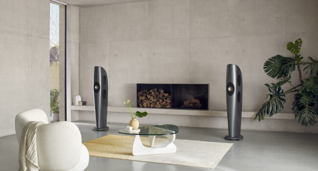 KEF presenta le nuove serie di diffusori The Reference Meta e Blade Meta